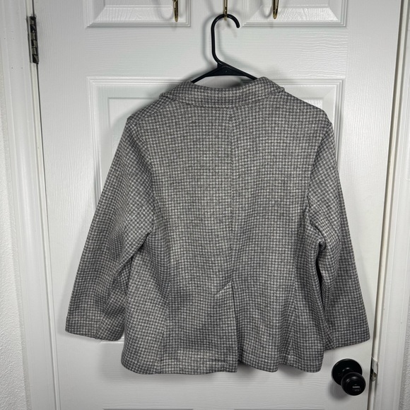 Lands' End Women's Gray and White Houndstooth Blazer - Picture 3 of 5